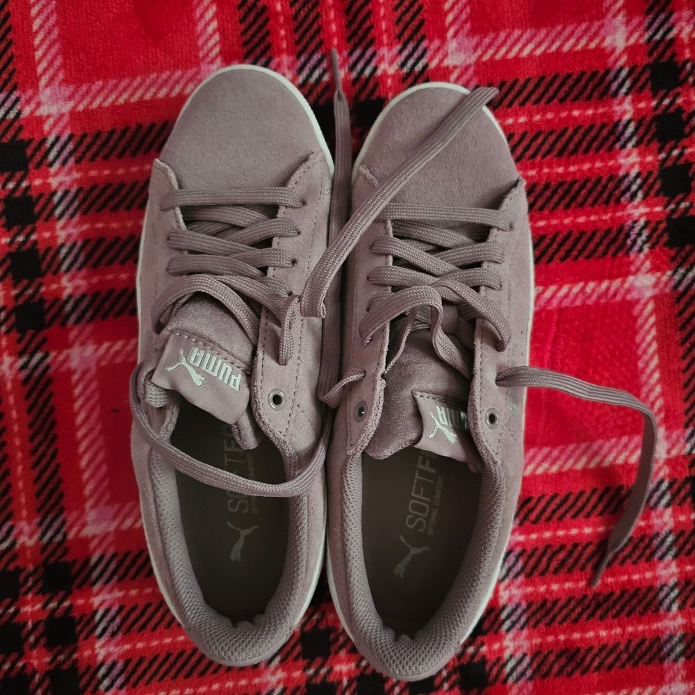 PUMA Suede-Style Casual Sneakers in Mauve Size 6.5
